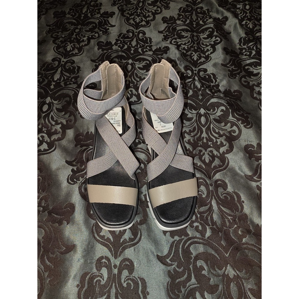 SOREL Women's Joanie III Sport Strap Sandals Black Size 7, Never Worn